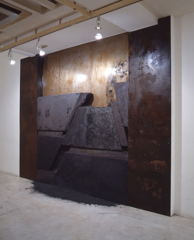 Plate Tectonics  Installation in Akiyama Gallery Tokyo 1993