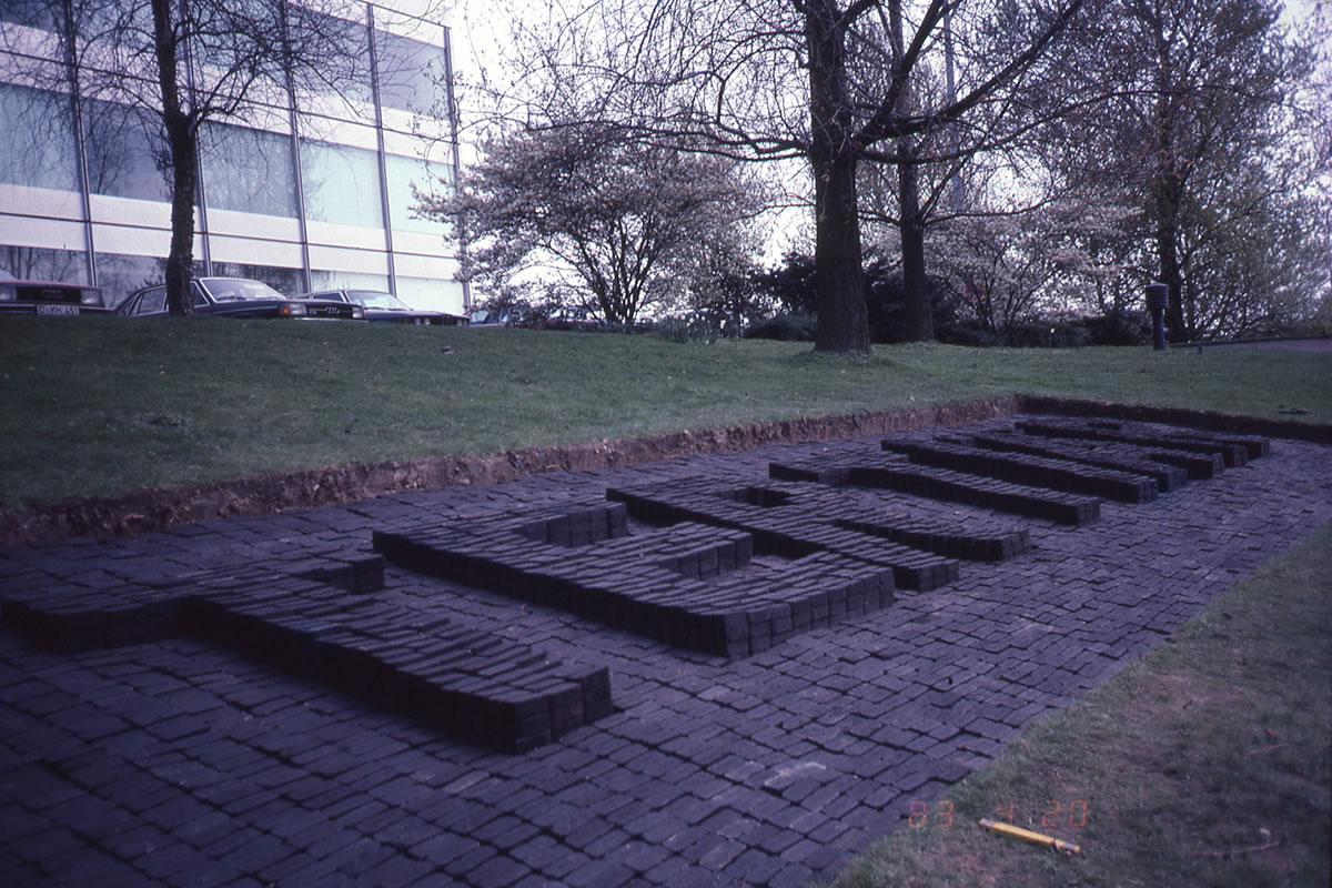 1983年　テルツィエール（第三紀）「自然　象徴　空間」ゼーシュテルン野外超克公園　デュセルドルフ　ドイツ（4）